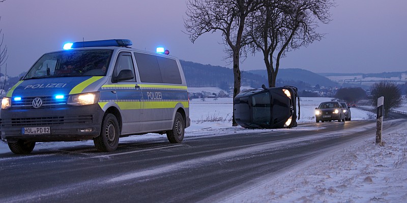 Schneeverwehungen werden 19-jähriger Autofahrerin zum Verhängnis