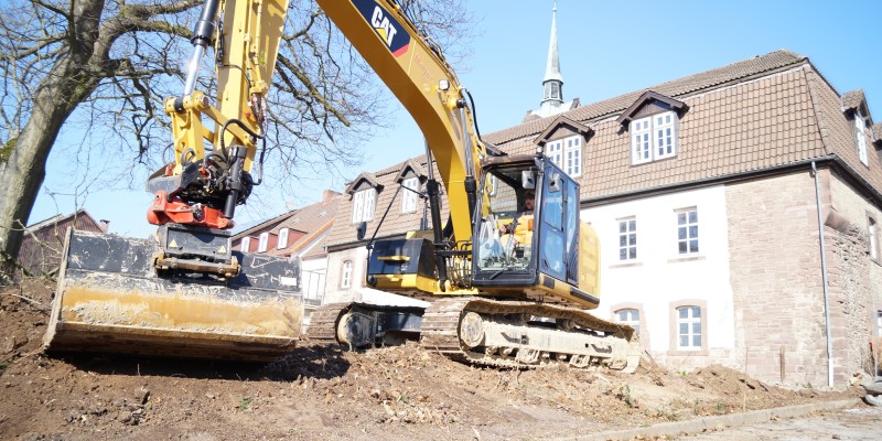 Neue Krippen- und Kita-Plätze für Stadtoldendorf: Bauarbeiten am Leitzenhaus beginnen