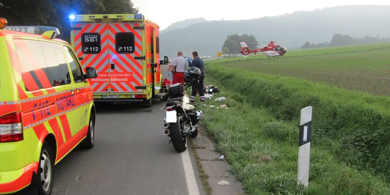 Schwerer Verkehrsunfall mit einer schwer und einer lebensgefährlich verletzten Person auf der B 83