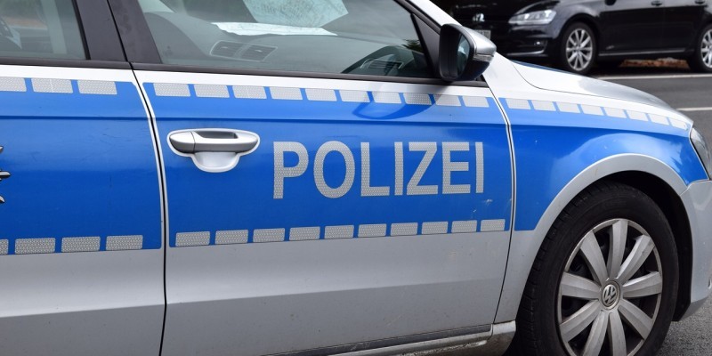 Widerstandshandlungen gegen Polizeibeamte nach Alarmauslösung