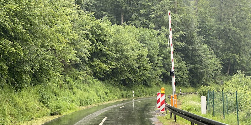 Nachts gesperrt: Schranken im Hooptal installiert 