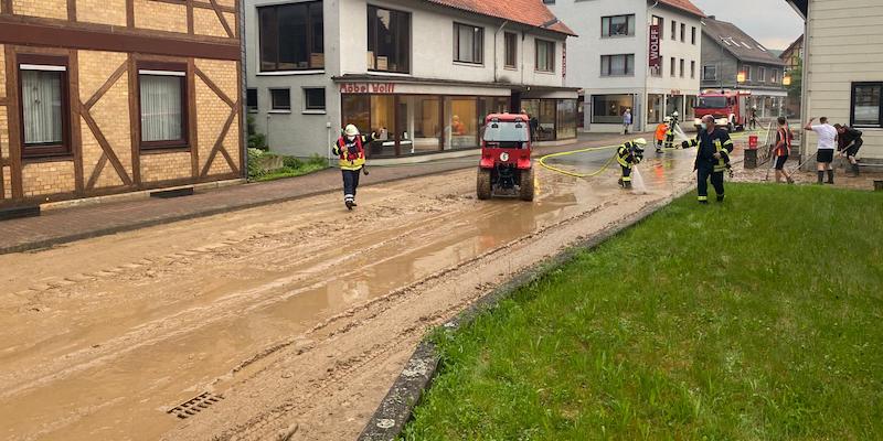 Unwetter zieht auch über Delligsen und Grünenplan: 65 Kräfte im Einsatz