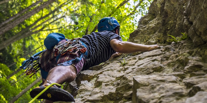 Erlebniswanderung durch den Ith: Felsen, Höhlen und Segelfliege