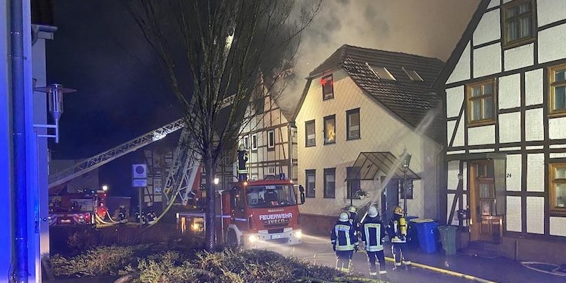 Update: Großbrand fordert mehr als 200.000 Euro Sachschaden