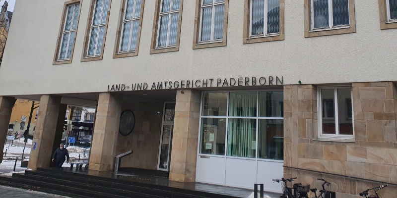 Mord, Totschlag oder fahrlässige Tötung? 54-jähriger Kollerbecker in Paderborn vor Gericht
