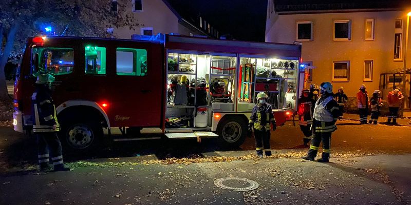 Brandgeruch nach lautem Knall im Treppenhaus