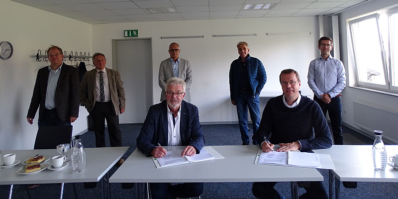    Wasserverband investiert in die Zukunft: Wasserverband Ithbörde/Weserbergland unterschreibt Werkliefervertrag für weitere Klärschlammvererdungsanlage