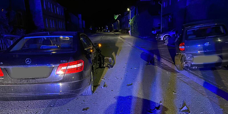 Holeburgweg: Feuerwehreinsatz nach Verkehrsunfall