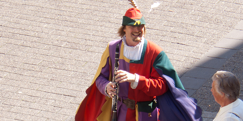 Gute Nachricht: Der Rattenfänger zieht wieder musizierend mit Gästen durch Hameln