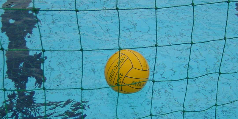 SV Wasserball – Sehnsucht nach Ball und Wasser   