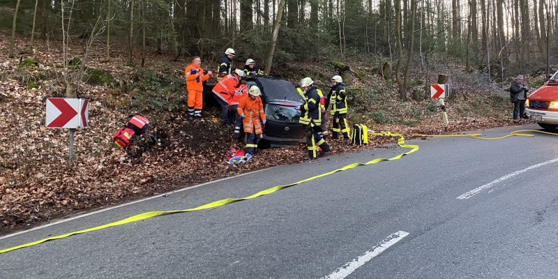 Schwerer Verkehrsunfall zwischen Grünenplan und Delligsen