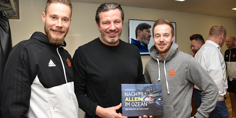 Erster und einziger Deutscher Ocean's-Seven-Finisher bei Lange.Fit zu Gast