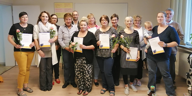 Zertifikatübergabe Tagespflegepersonen: Kursabschluss in der Kreisvolkshochschule