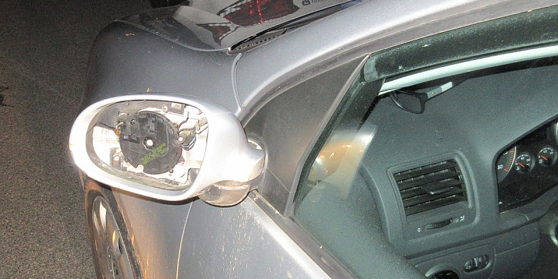 Jugendliche Krad-Fahrer treten Autospiegel ab - Verfolgungsfahrt endet mit Sturz