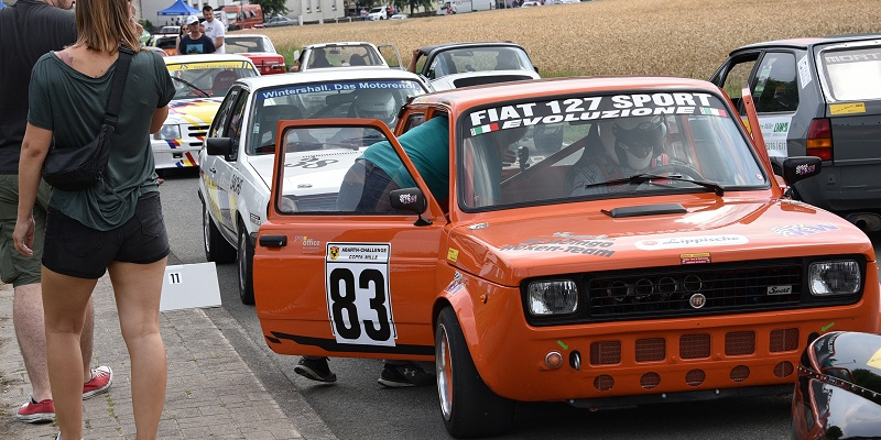 Motorsport hautnah zum Anfassen: 8. ADAC-Weserbergpreis-Revival in Ottbergen