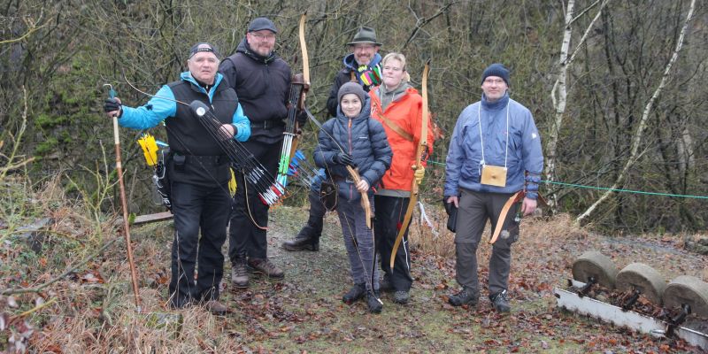 Zum Jahresabschluss Schneeflöckchenturnier beim  traditionellen Weserbogen e.V. Reileifzen
