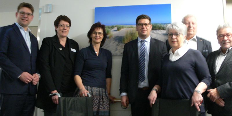 Großzügige Spende des Vereins für das Evangelische Krankenhaus Holzminden e. V.