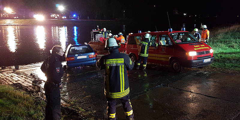 Polle: Autofahrt endet in der Weser 