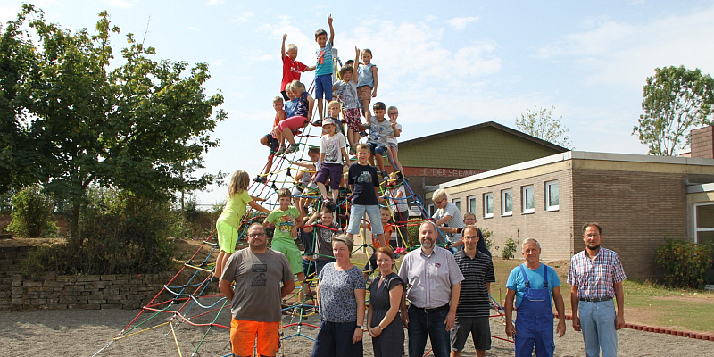 Neuer Schulhof für die Grundschule Deensen