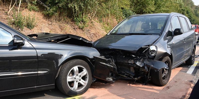 Zwei Schwerverletzte bei Verkehrsunfall auf der L550