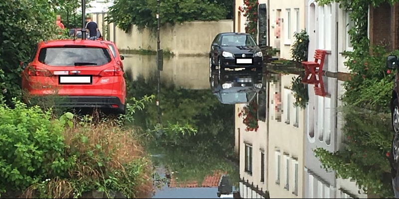 Land unter hieß es in der Kanalstraße in Lüdge.