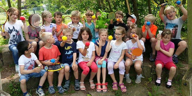Förderverein „Schlaue Füchse“ setzt sich für die Grundschule Deensen ein  - Heute Flohmarkt in Deensen