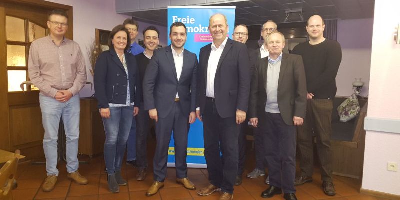 „FDP kein Fähnchen im Wind“: JuLi-Vorsitzender Kuhle besucht Kreisparteitag in Golmbach