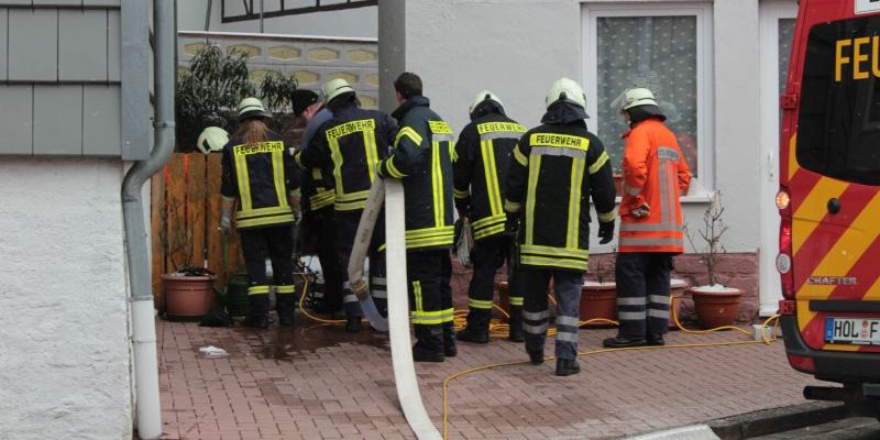 Wasserrohrbruch sorgt für Feuerwehreinsatz