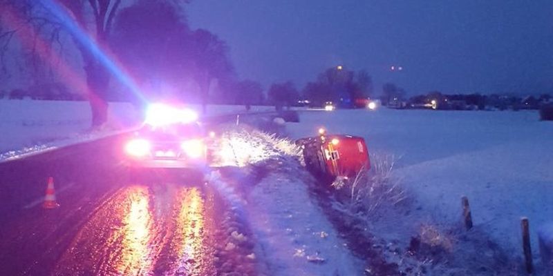 Schnee und Glatteis: Polizei und Räumdienste im Dauereinsatz