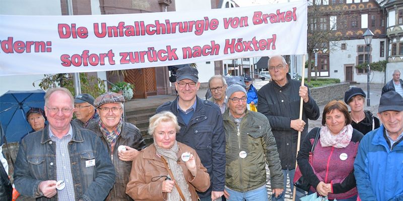 „Lange Transportwege töten“ - Demo gegen den Weggang der Unfallchirurgie