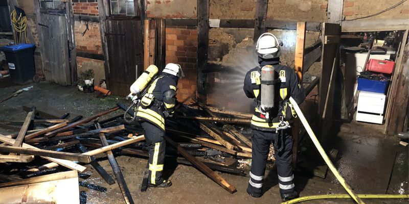 Delligser Feuerwehr rückt zu Scheunenbrand aus