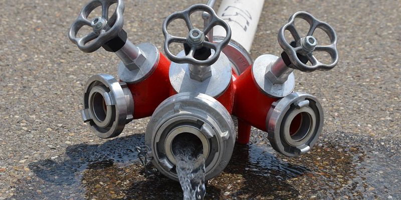 Freiwillige Feuerwehr Lenne spült Hydranten