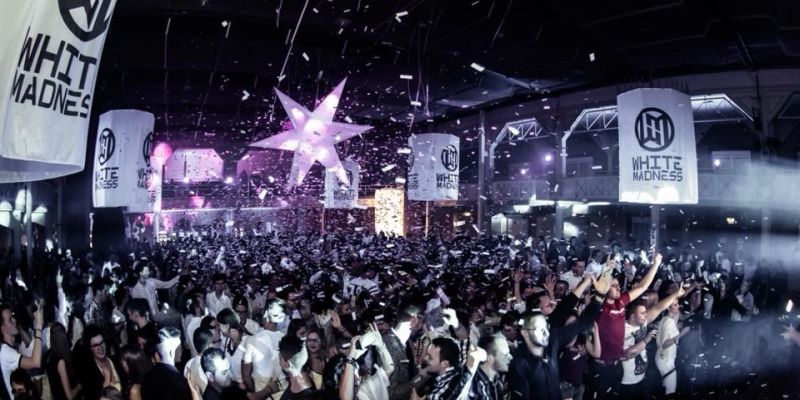 „White Madness“ am 25. Dezember in Stadthalle Holzminden: Star-DJ „Le Shuuk“ kommt nach Holzminden