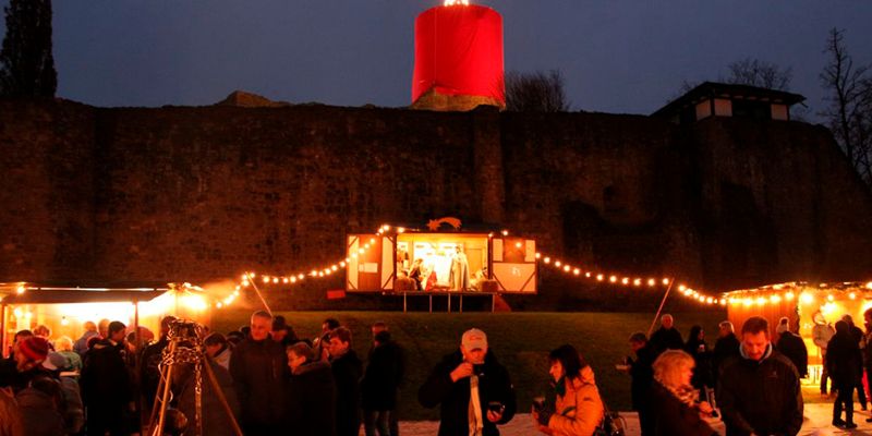 Aschenputtels Adventsmarkt in Polle: Stimmungsvoller Einstieg in die Adventszeit