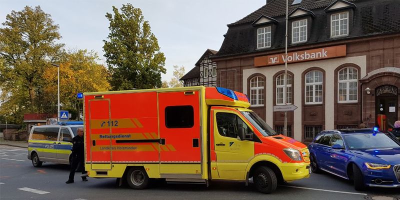 Verkehrsunfall an Kreuzung im Bereich der Volksbank