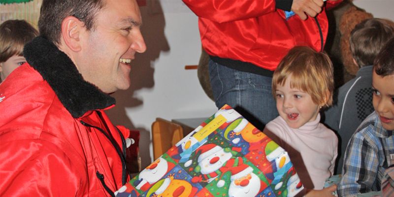  Der Konvoi rollt an den Start – Round Table und Ladies Circle sammeln wieder Weihnachtspäckchen 