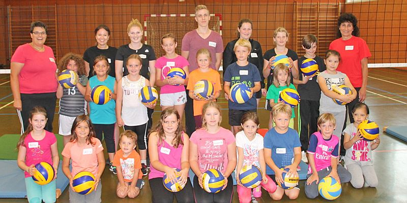 Erstes Volleyball-Schnuppertraining für Kinder des FC  Herta Lütgenade-Warbsen ein voller Erfolg