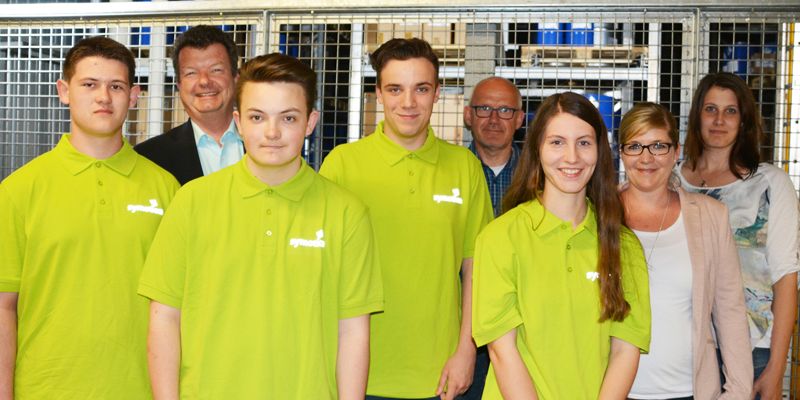 Holzminden als Tor zur Logistikwelt: Vier Azubis starten in Logistikberufe bei Symotion