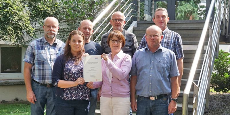 Symrise als besonders verlässlicher Ausbilder ausgezeichnet - Niedersächsische Kultusministerin würdigt Symrise als Leuchtturm der dualen Ausbildung