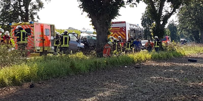 Vollsperrung der L550 nach tödlichem Verkehrsunfall