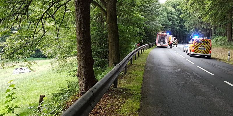 Alleinbeteiligt von der Fahrbahn abgekommen und schwer verletzt