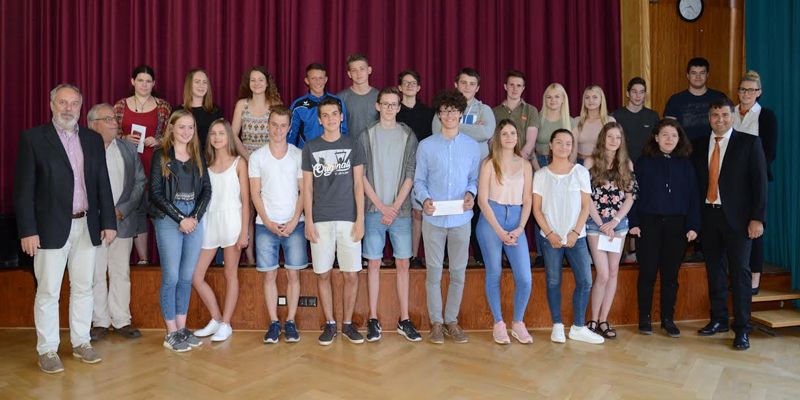 VR-Bank in Südniedersachsen eG zeichnet Jung-Börsianer aus: Schüler der Paul-Gerhardt- Schule überzeugen wiederholt durch ihr Handelsgeschick