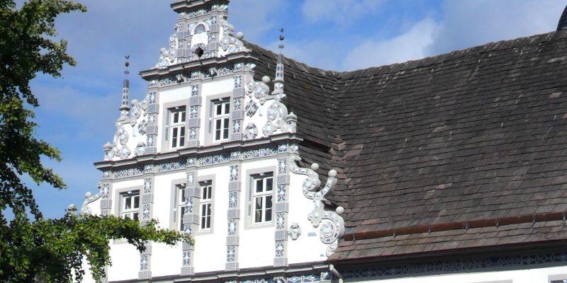 Schloss Spezial - Kulturzentrum Weserrenaissance Schloss Bevern lädt zu bauhistorischer Führungsreihe