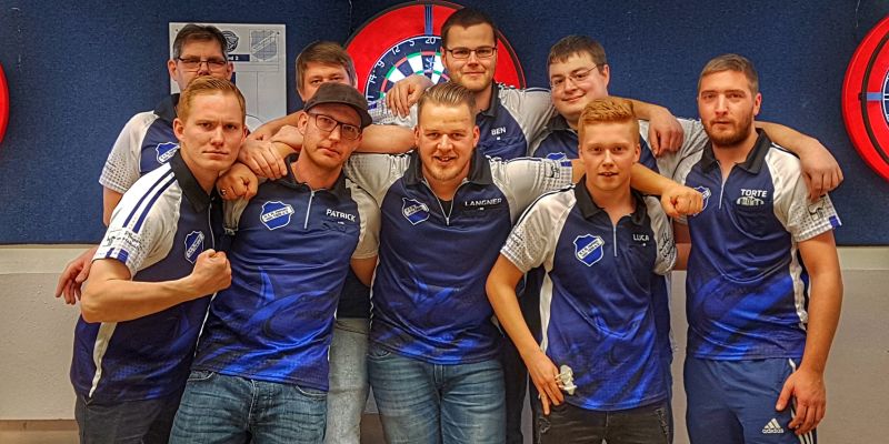 Riverside Sharks des VfR Hehlen feiern die Meisterschaft