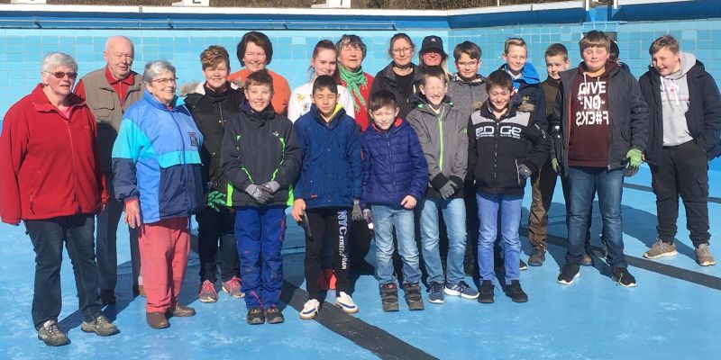 Freiwilligenarbeit im Mineralwasserfreibad Eschershausen