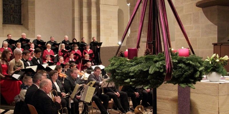 Musikalische Darbietung der „Weihnachtsgeschichte“ von Hugo Distler am 3. Advent - Adventskonzert in der Klosterkirche Lippoldsberg