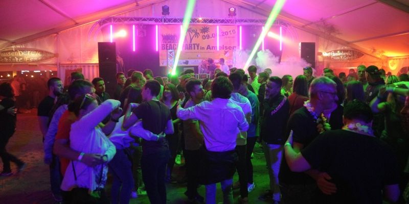 Beachparty Vol. 3.0 lockt mehr als 2000 Partyhungrige nach Amelsen