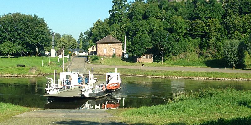 Poller Weserfähre ab heutigem Montag für eine Woche aus dem Wasser