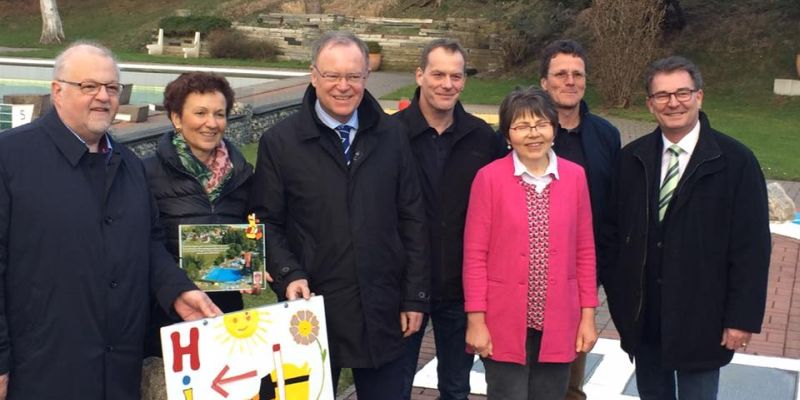 Sabine Tippelt und Stephan Weil heben Bedeutung der Wirtschaftsregion Holzminden hervor