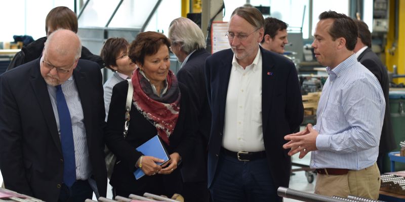 Beeindruckende Entwicklung – Bornemann Gewindetechnik begeistert Europaabgeordneten Lange